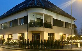 Casa Braneana- Pensiune Restaurant